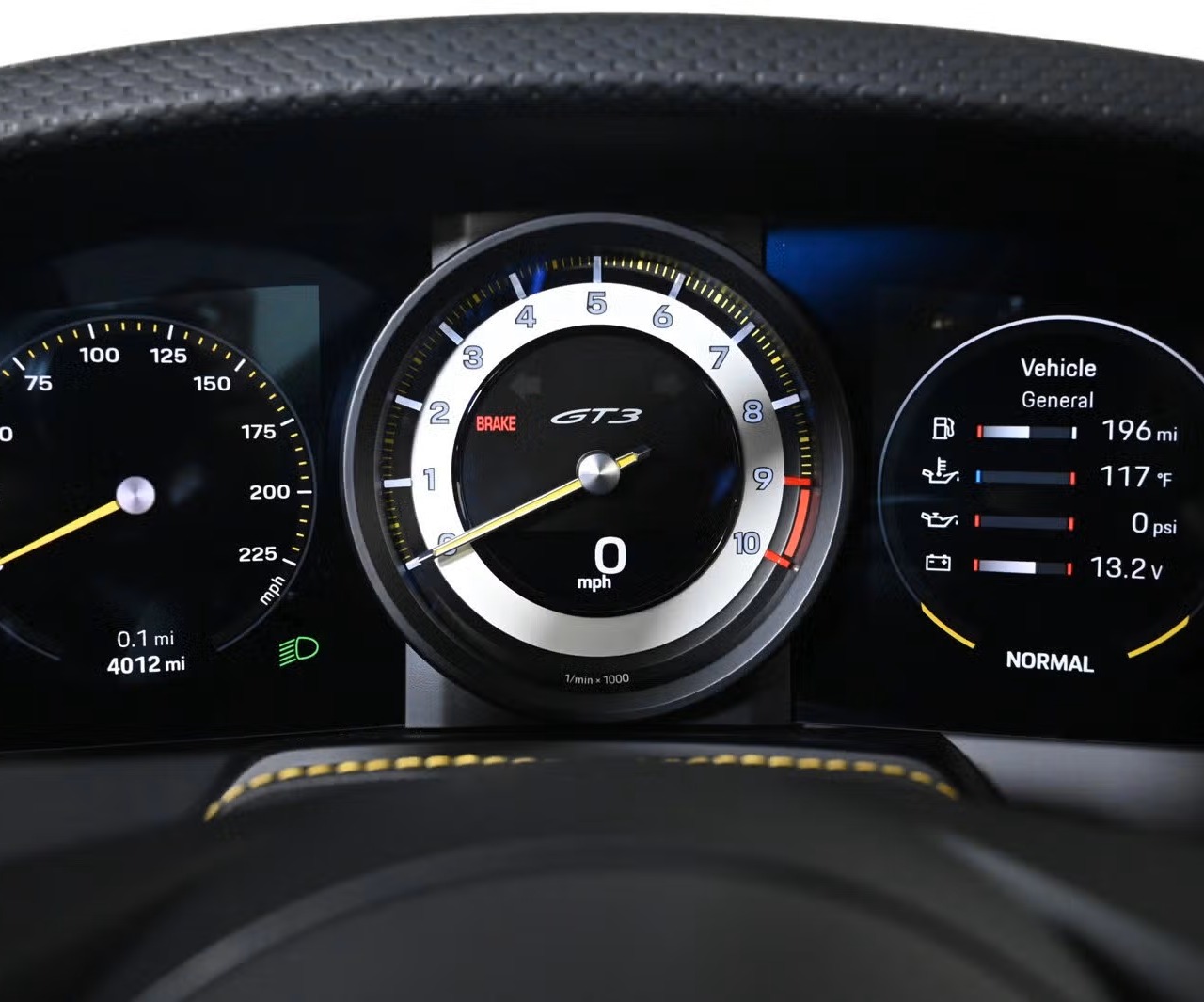 Instrument cluster with GT3 tachometer