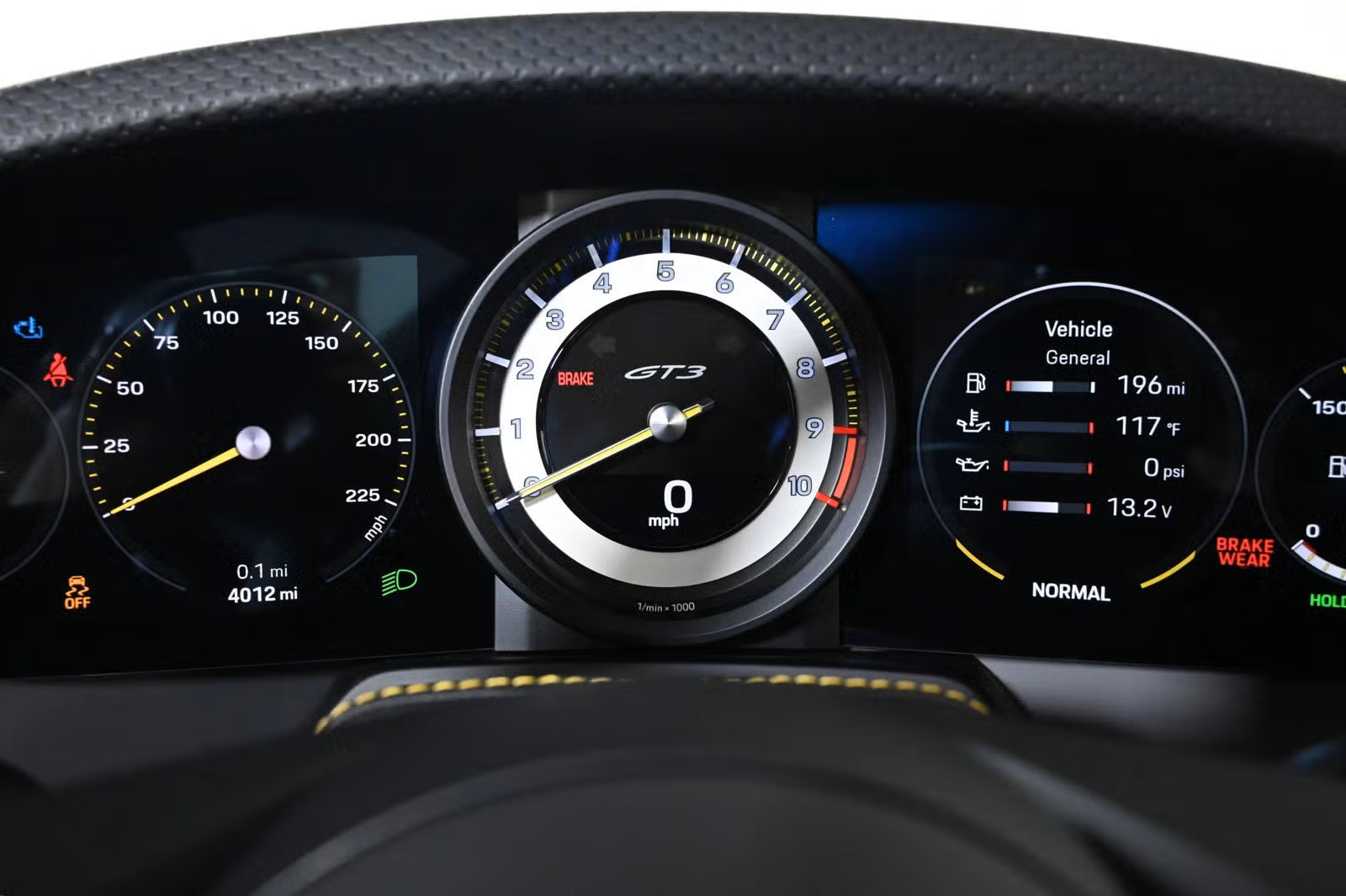 Instrument cluster with GT3 tachometer